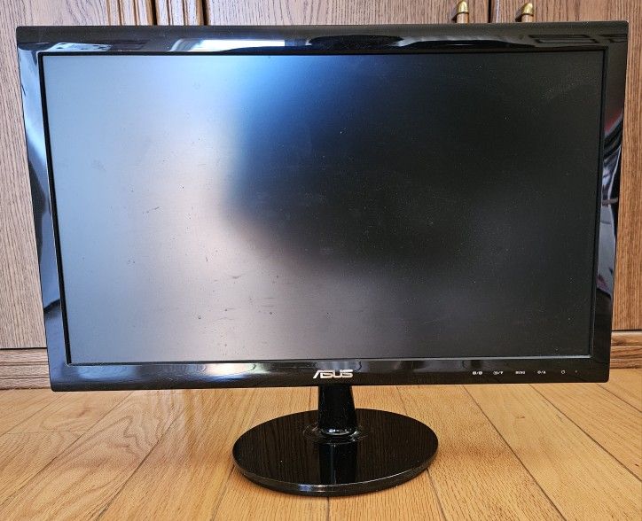 ASUS VS207T-P 19.5" LED Monitor, 1600x900, DVI-D, D-Sub, HDMI via Adapter, Speakers