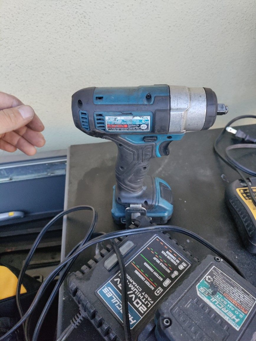 Hercules 3/8 Impact Gun With 2 Batteries Harbor Freight for Sale in