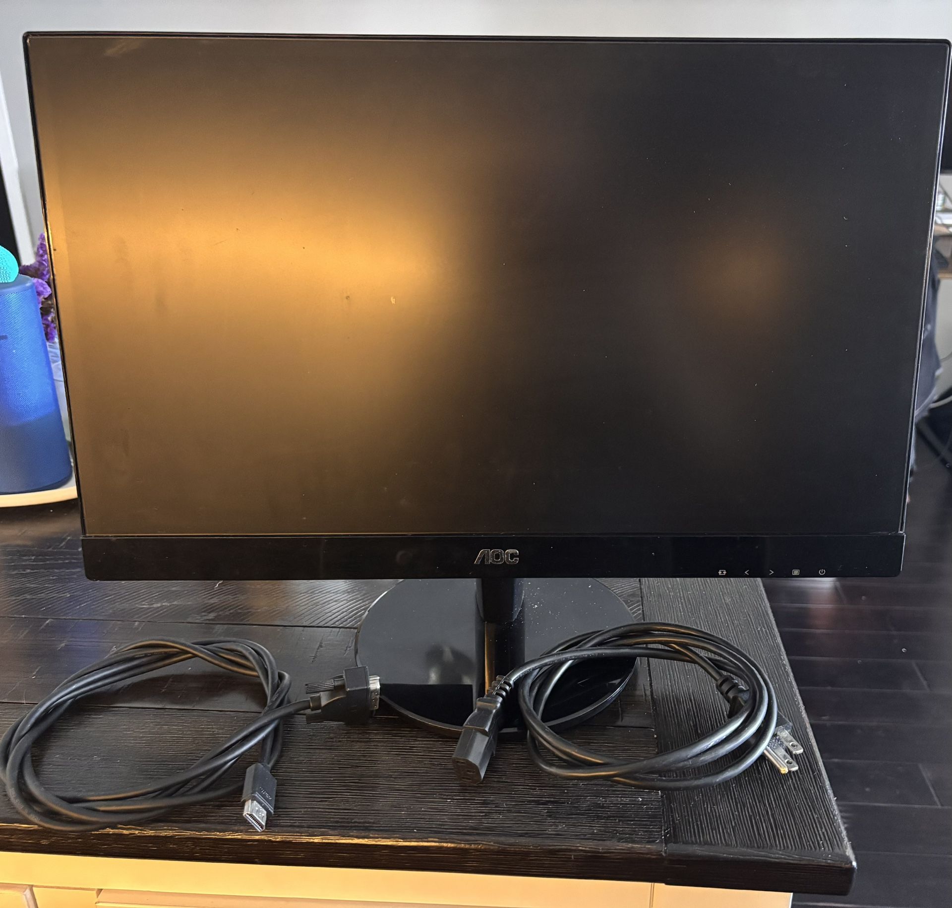 23” Computer Monitor With Cables