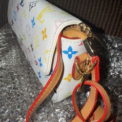 Women’s Purse New Pick Up Only