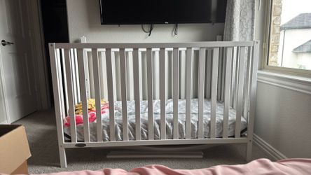 New Graco Crib
