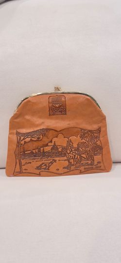 Brand New Vintage Italian Embossed Leather Kiss-Lock Warm Tan Clutch