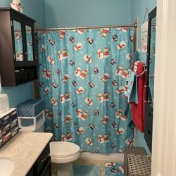 Christmas Bathroom Set (Shower Curtain, Towels, Decorative Towels)