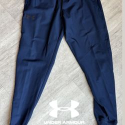 Under Armour Pants, Size Medium 