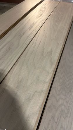 Unboxed Engineered Hardwood