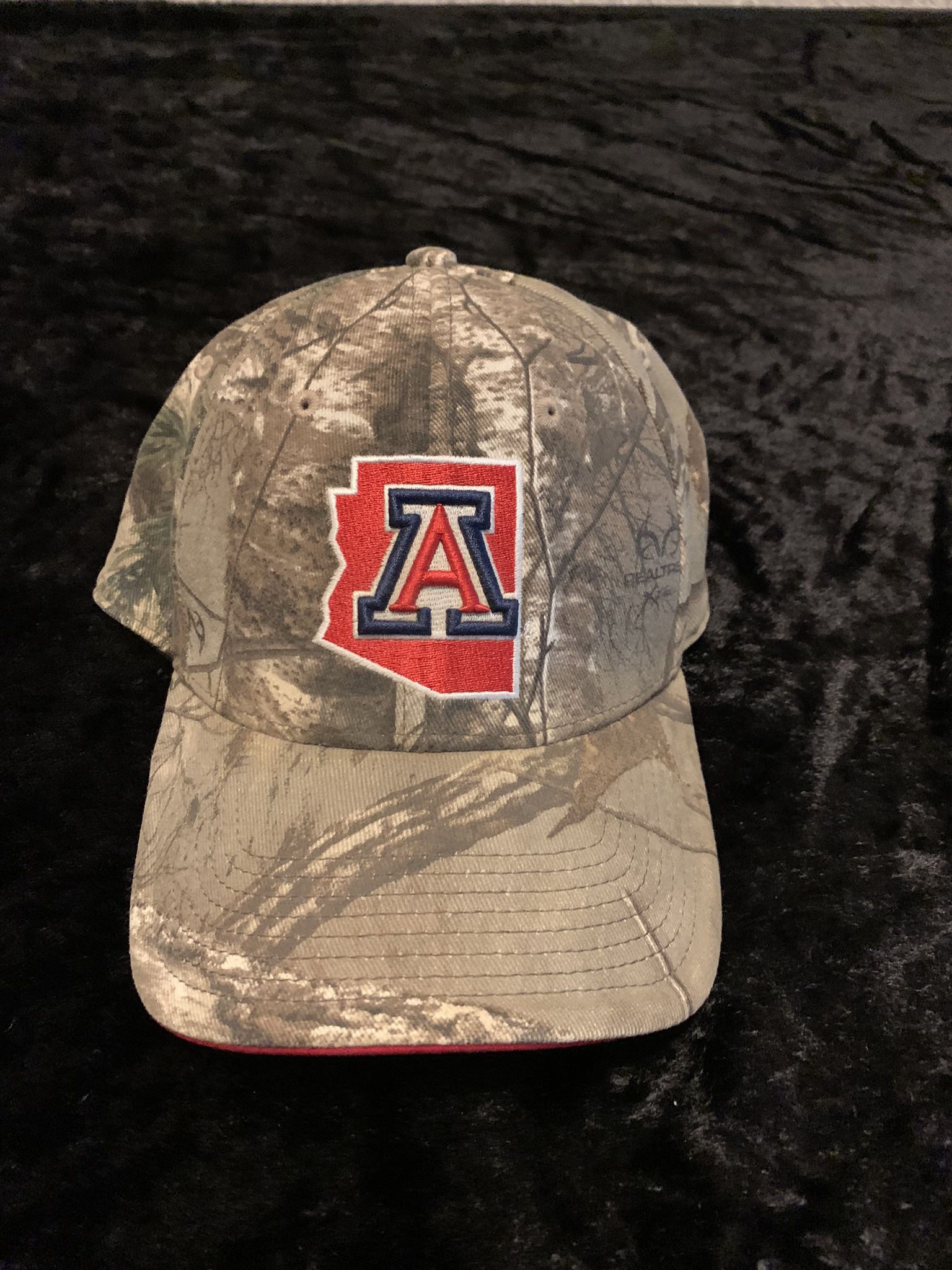 Vintage 90s Arizona Wildcats Camouflage Flexfit Hat