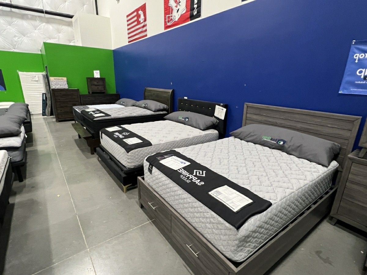 Queen Mattresses Clearance!! All sizes 30-70% off!