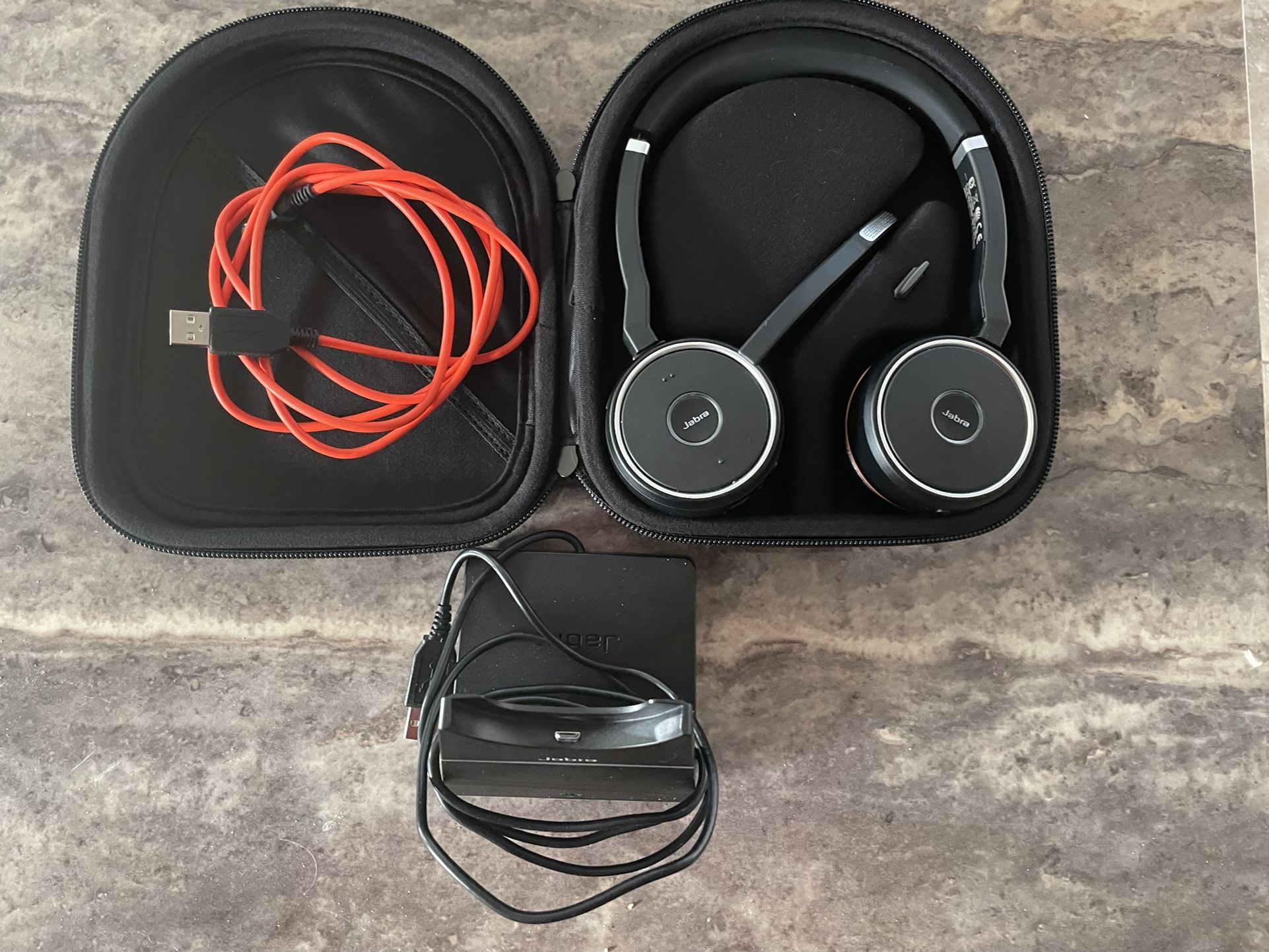 ***Like New*** Jabra Evolve 75 Headset 