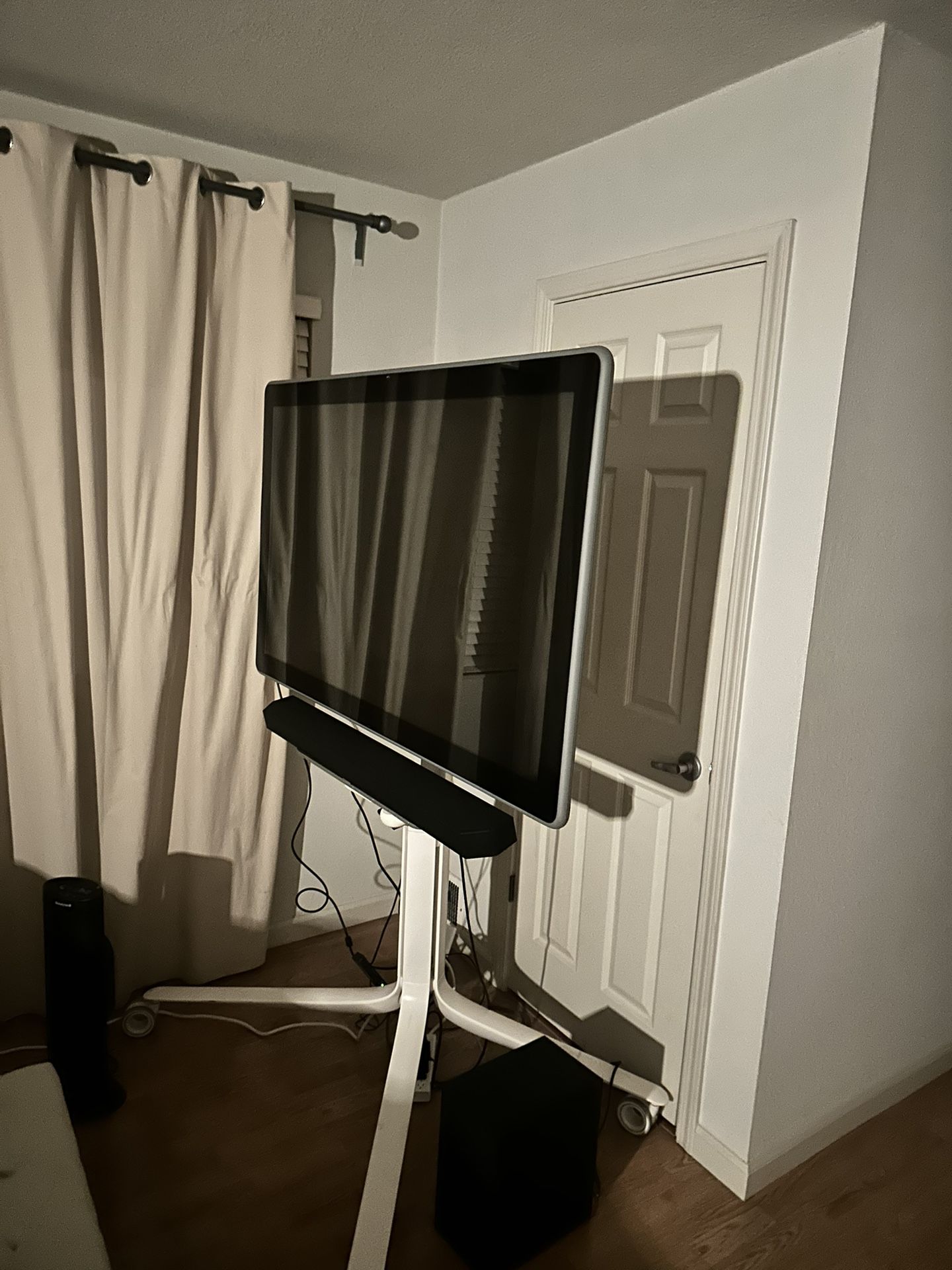 Google Jamboard – Excellent Condition – All Accessories Included