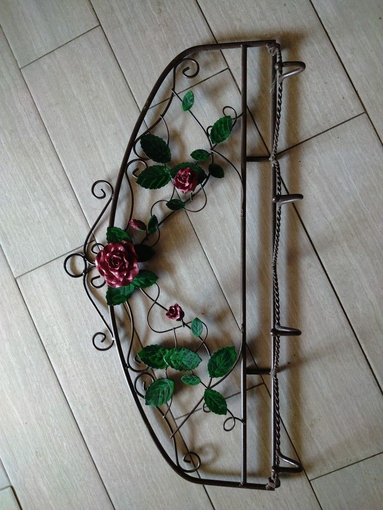 Tea Cup & Saucer Wall Display $80.00