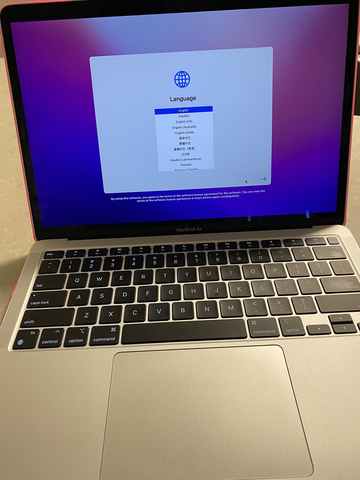 MacBook Air 13 Inch, M1 Chip 8GB 2022 Silver Color + Case and Charger