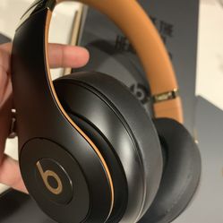Beats Studio 3 Over Ear Headphones