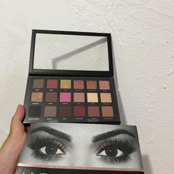 Huda Beauty Golden Rose palette eyeshadow- New & 100% AUTH Poor Box Condition