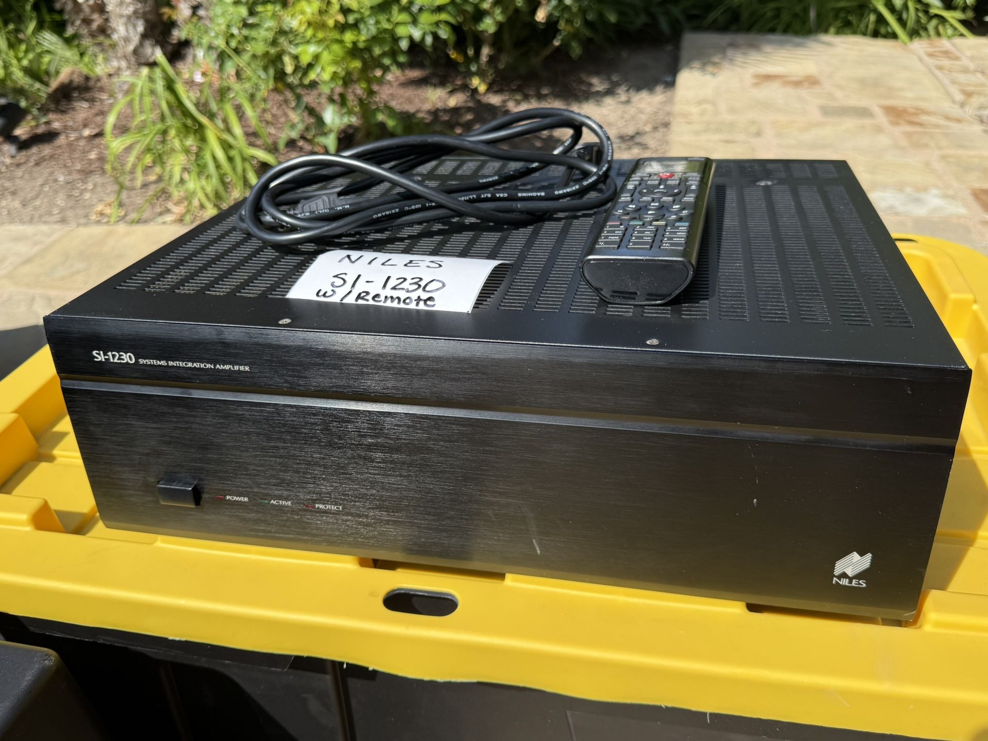 Niles SI-1230 System Integration Amp