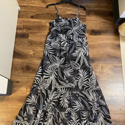 Brand New Woman’s Banana Republic brand Black and Gray colored Dress Up For Sale 