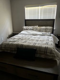 Quenn bedroom set
