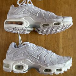 New Nike Air Max Plus Triple White Shoes Women’s 6.5, Youth 5y