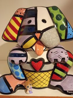 Brittle artwork cookie jar autographed