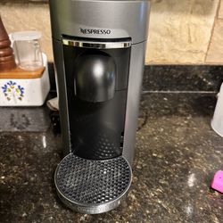 Néspresso coffee  delonghi