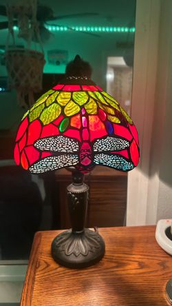 Tiffany Style Stained Glass Dragonfly Table Lamp – Excellent Condition