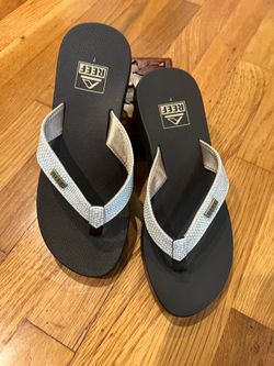 NEW REEF Women’s Sz 7 Cushion Court Flip-flop Sandals Brown Glimmery snakeskin white SU2