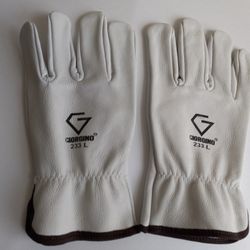 New Never Worn Cow Driver Gloves #233L