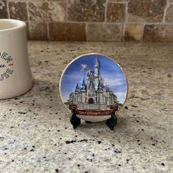 Walt Disney World Mini Plate With Stand