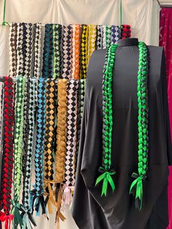 Graduation satin lei
