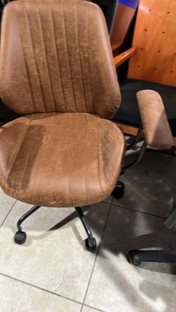 2 leather chair never used