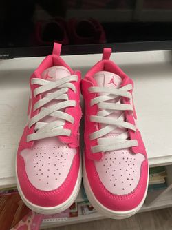 Air Jordan 1 Low Hyper Pink Sneakers