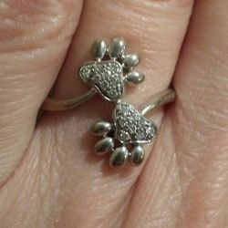 Very Adorable Sterling Silver 💎 Genuine Diamond Ring! 💎💍