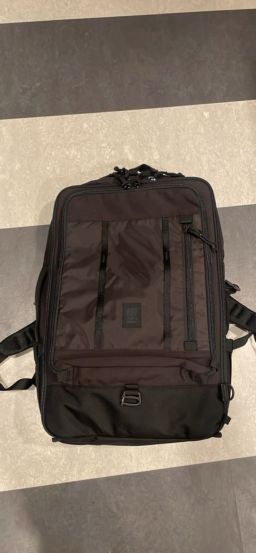 Topo 40L World Travel Bag