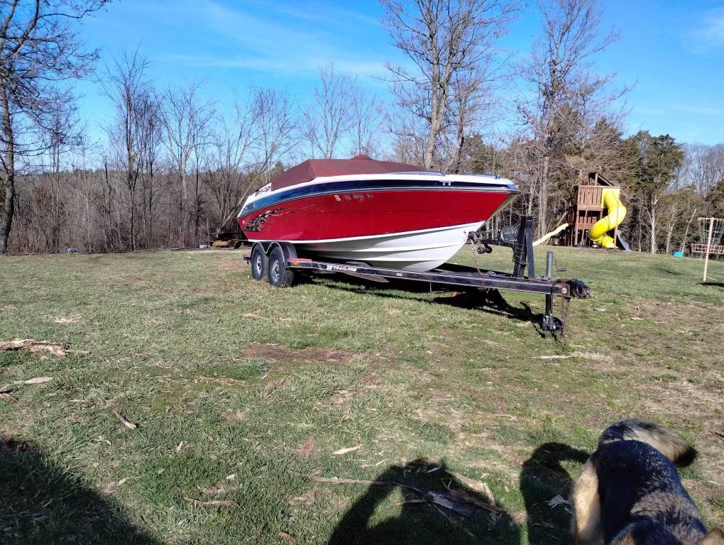 Four Winns 22 Foot Cabin Cuddy 350 Small Block Camped High Performance engine, 1988 Lake ready