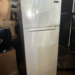 Magic Chef Compact Refrigerator - MCDR740WE1