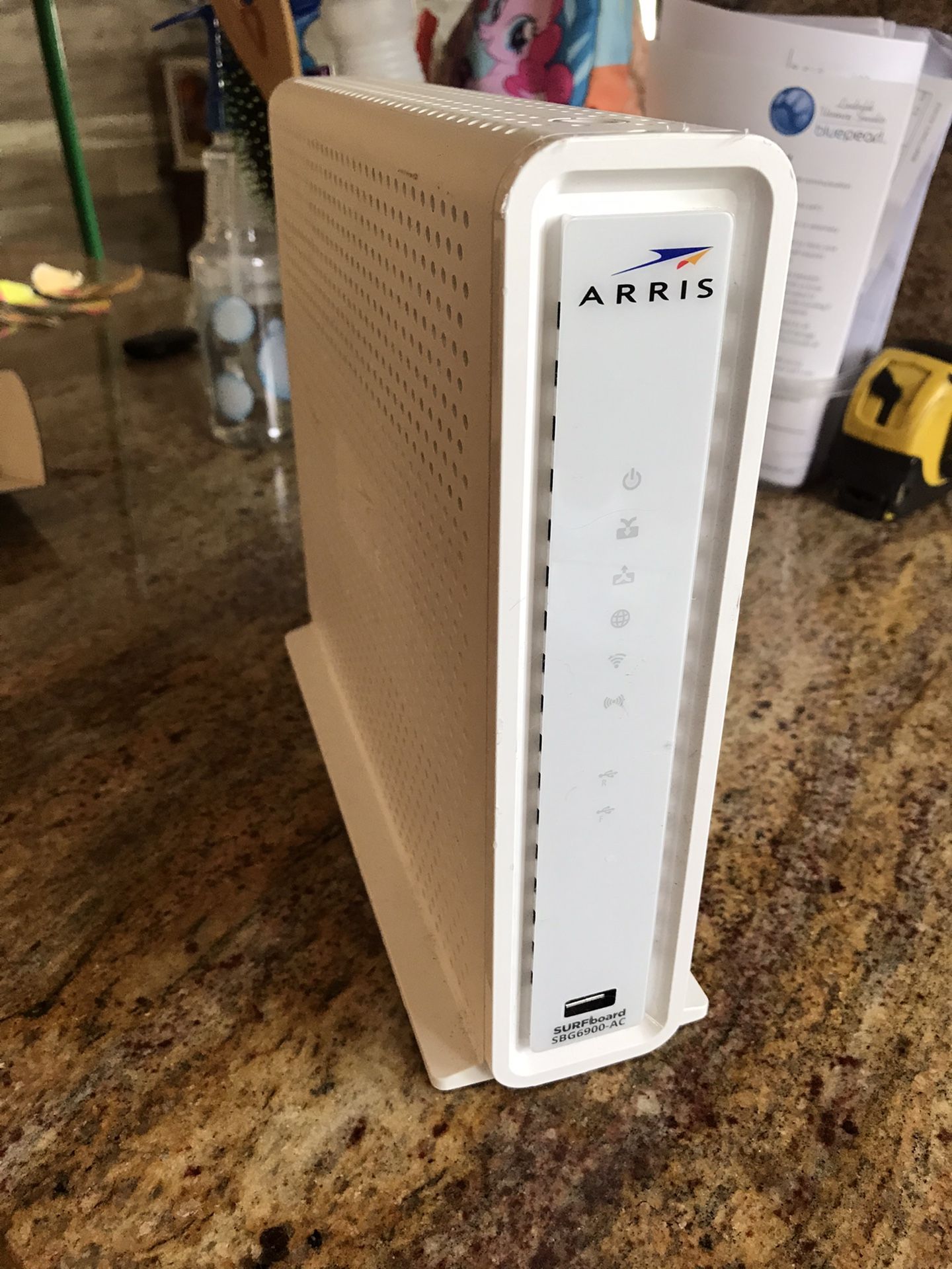 Arris surfboard modem and router SBG6900-AC