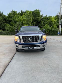 2016 Nissan Titan