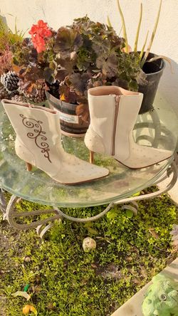 Ostrich boots