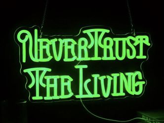 Beetlejuice Never Trust The Living Neon Sign Light Up LED 17.3”Wx9.3”H Wall Hanging USB Powered NEW IN BOX Lydia Deetz Halloween Tim Burton (FIRM)
