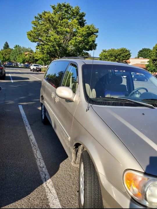 2005 KIA Sedona