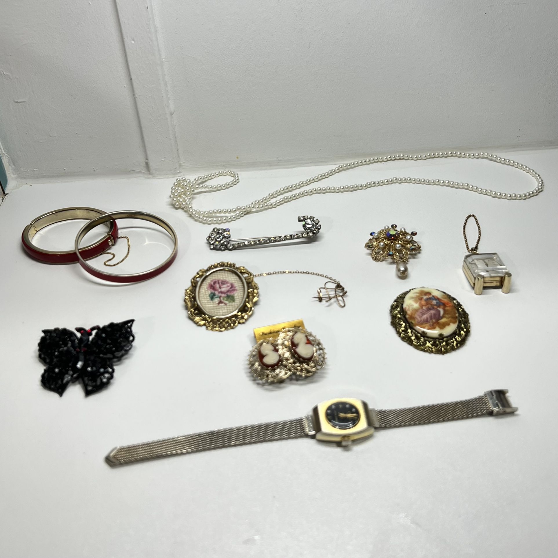 Vintage Lot Watches don’t have bacteria