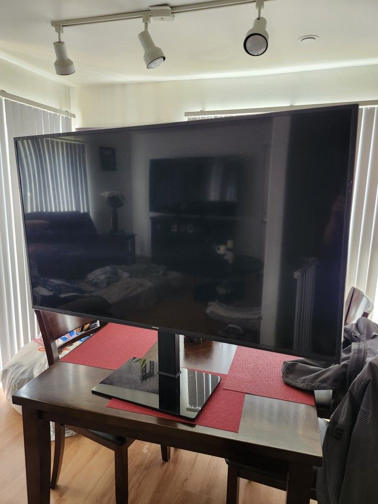 55 Inch Samsung TV