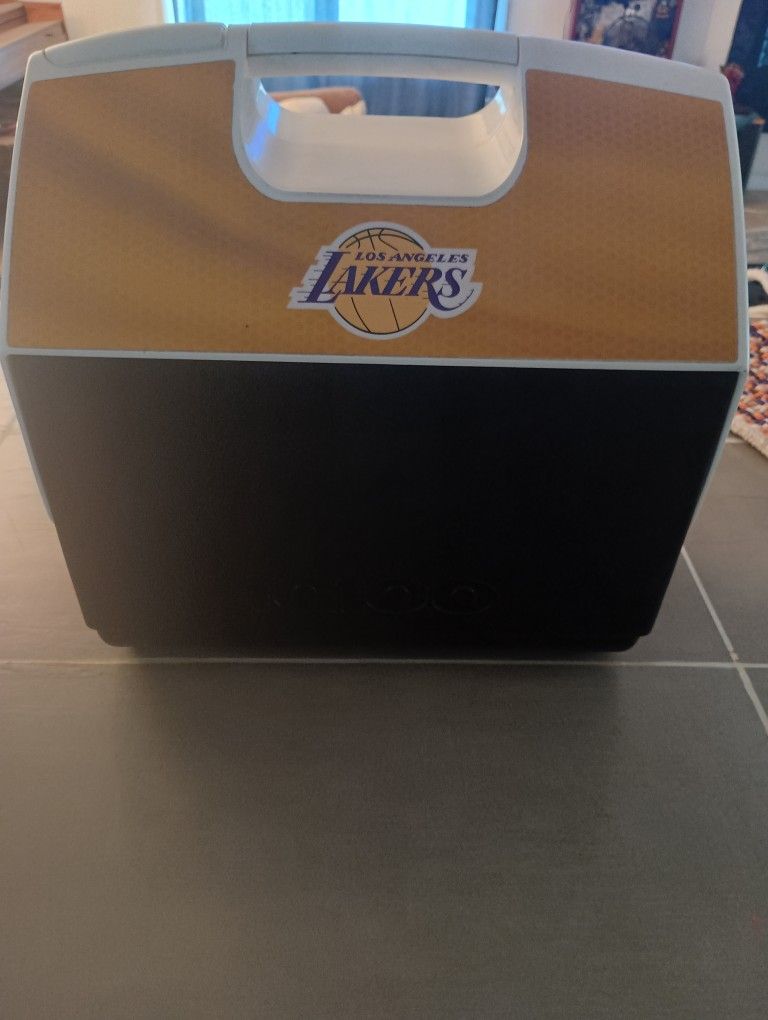 Lakers Cooler By Igloo