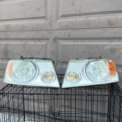 06 Ford F-150 Headlights 