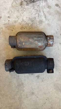Used 1965 VW Bus heater boxes / heat exchangers — left and right pair