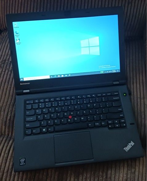 Lenovo Thinkpad 14 Inch Pro Laptop Intel Core i5 8 GB RAM 500 GB HD DVDRW Wi-Fi & Bluetooth Wireless Windows Professional OS 
