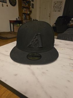 Fitted hat