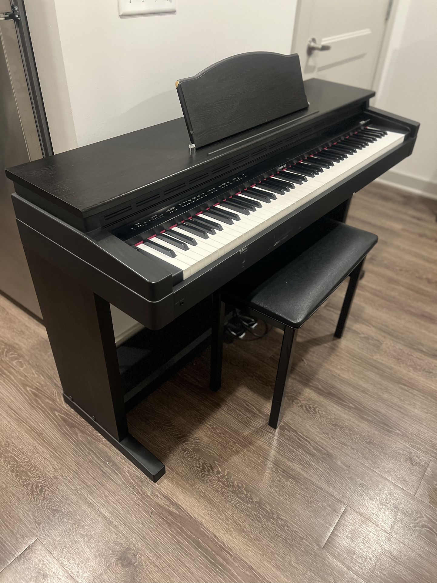 Roland HP 2700 Digital Piano