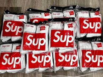 Supreme socks