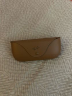 Meta Ray ban transition frame from dark to gray