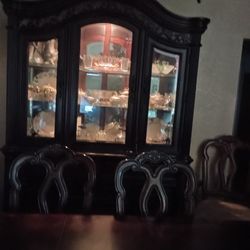 Brand: San Marino Color: Mahogany